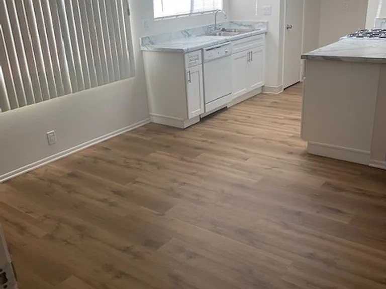 1911 N H St #13 — Photo 8