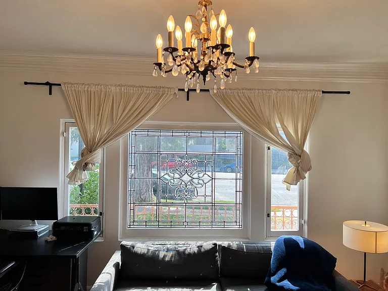1935 N Vermont Ave #3 — Photo 1