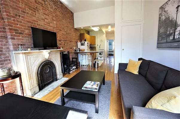 Rented by Compass | media 11