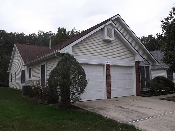 2nd image of 1754 Sweetbay Dr