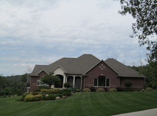 1674 Viking Hills Rd, Decorah, IA 52101