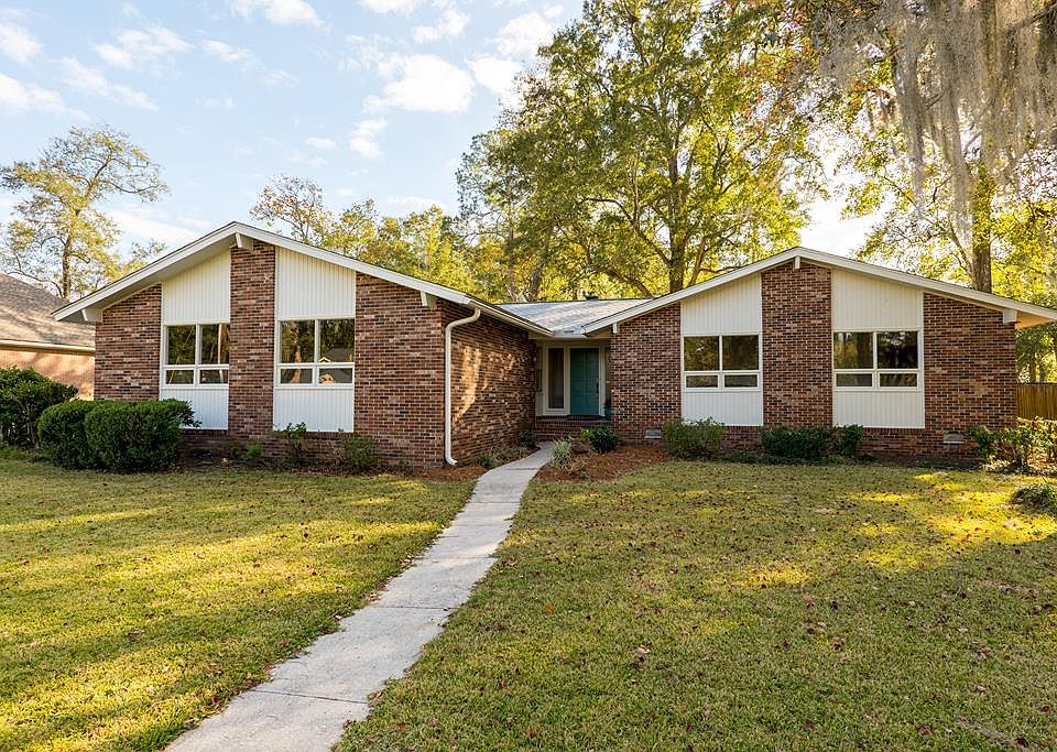 1st image of 205 Starmount Dr