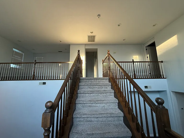 1661 Columbus Rd — Photo 3