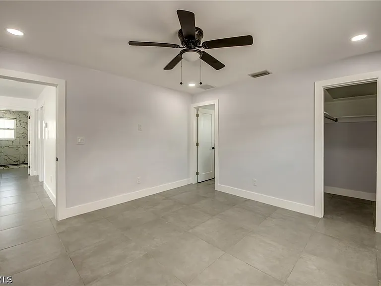 4312 S Pacific Cir — Photo 17