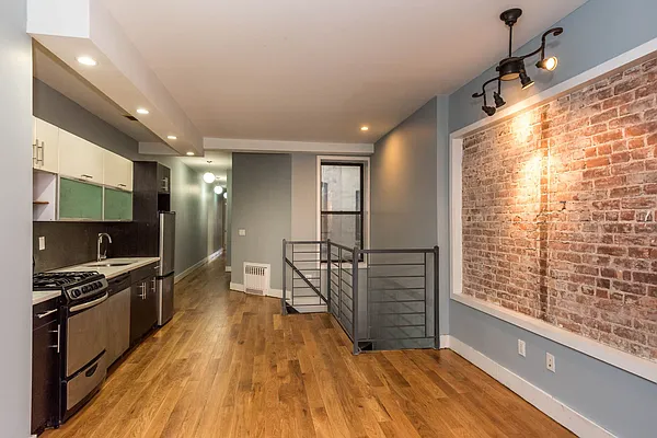 Rented by Nooklyn NYC LLC | media 54