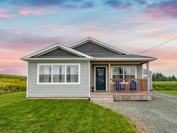 114 Board Landing Rd, Central Onslow, NS B6L 5B7