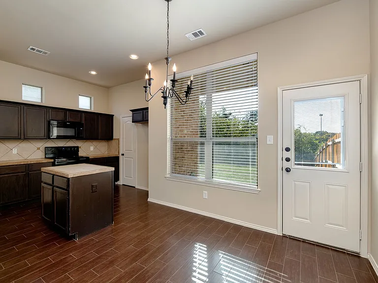 365 Orbit Dr — Photo 6