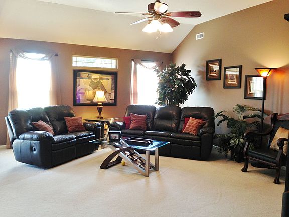 Living Room, with 10' ceilings