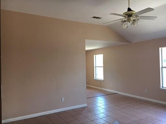 4th image of 6926 Rosalinda Ln