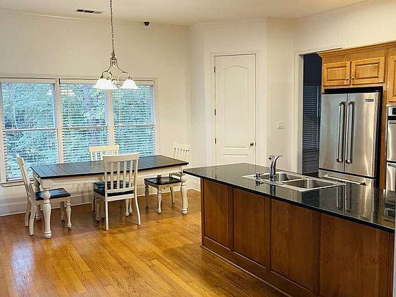 4th image of 105 Beracah Walk SW