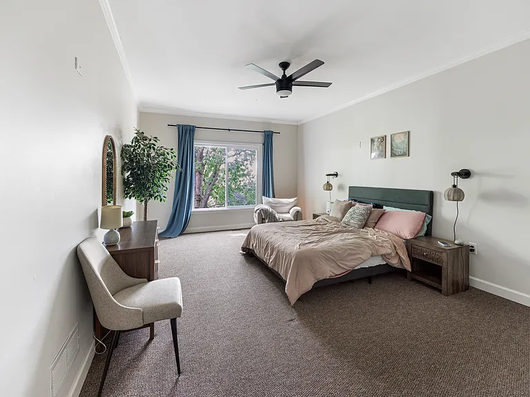guest bedroom on floor 1