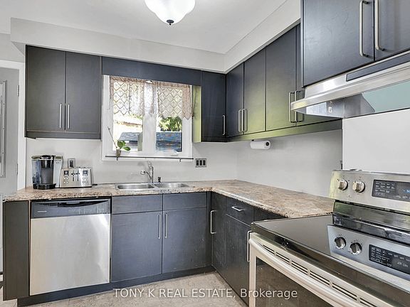 4th image of 925 Francis Rd