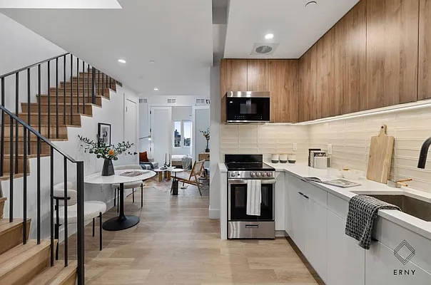 Rented by ERNY LLC | media 3