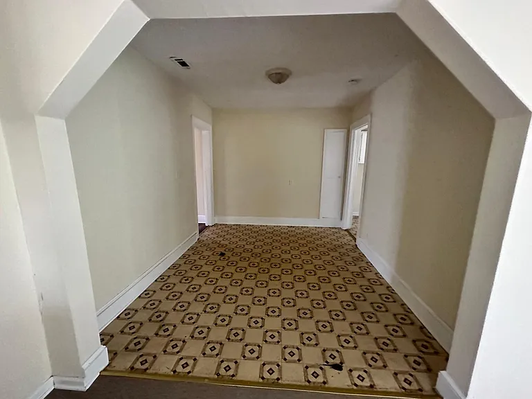 113 Pine St NE — Photo 8