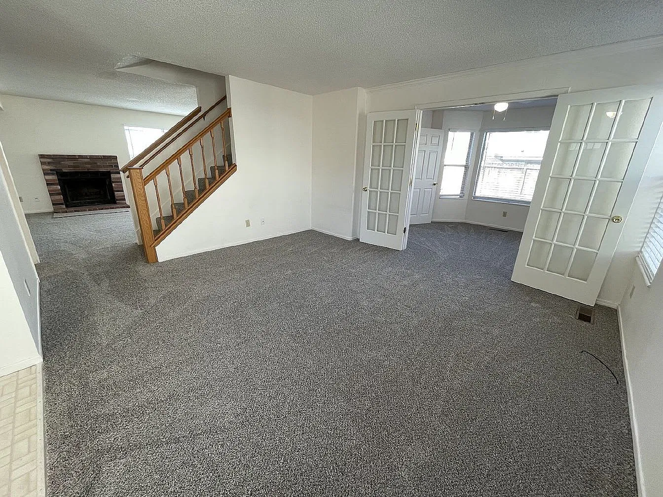 3 bed, $1,388 — Photo 2
