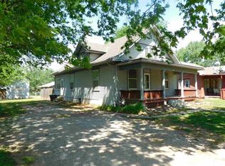 211 N Kansas Ave, Oxford, KS 67119