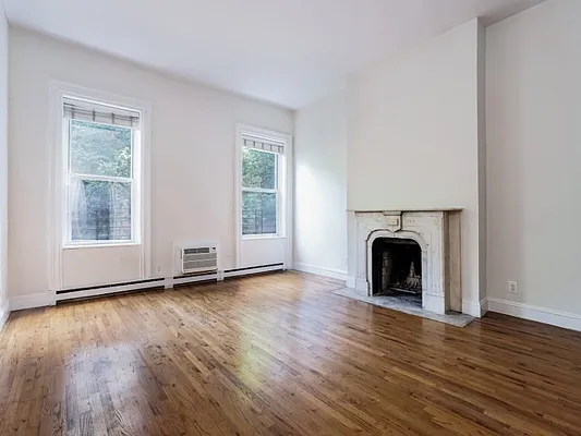 Rented by Sotheby's International Realty | media 25