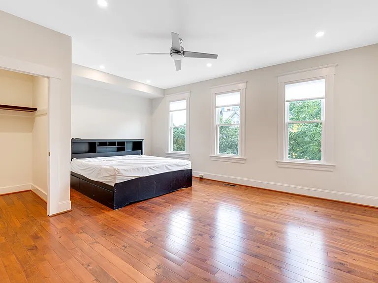 707 Quincy St NW — Photo 17