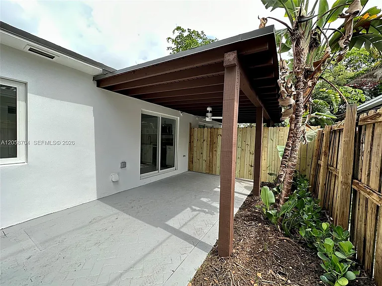 12125 NE 7th Ave #1 — Photo 25