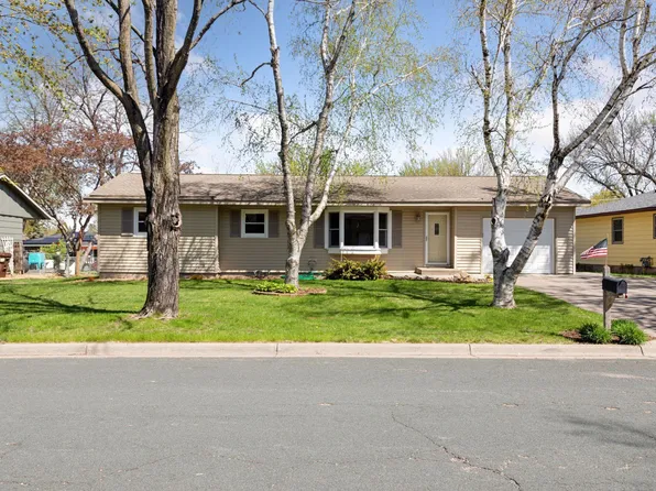 1334 22nd St W, Hastings, MN 55033