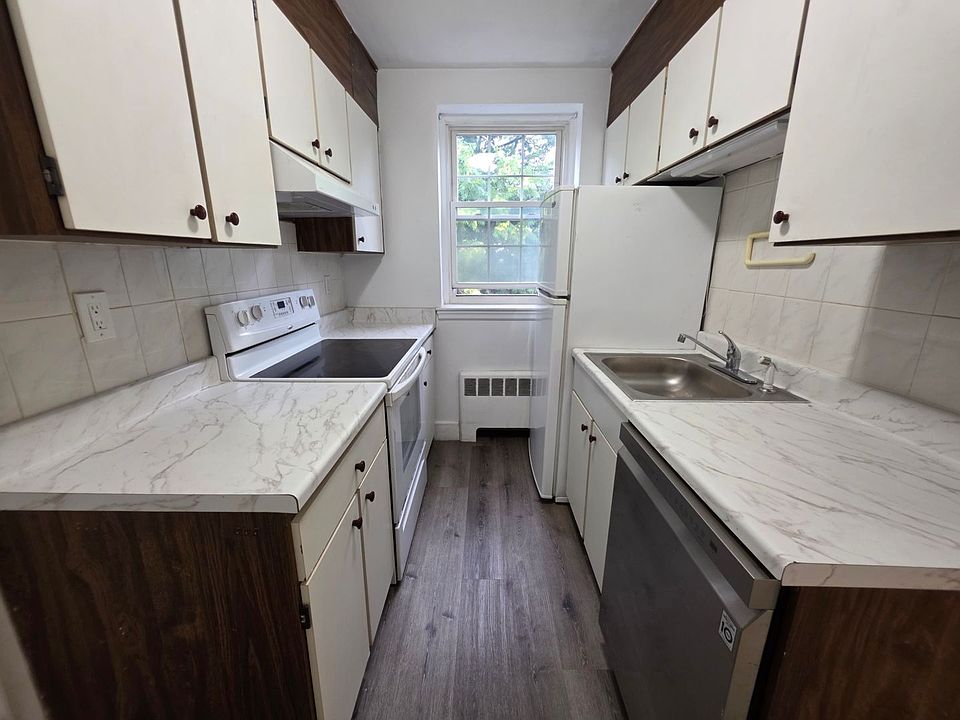 1st image of 25 Englewood Ave APT 6