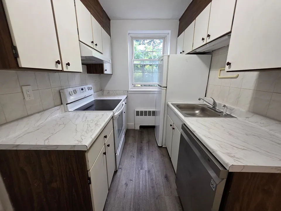 25 Englewood Ave #6