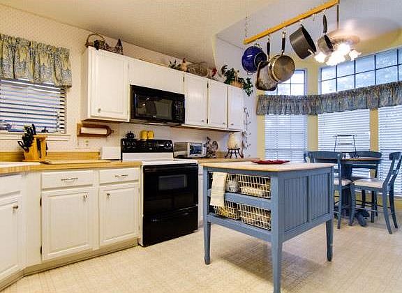 5th image of 8713 Briarwood Dr