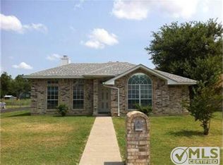 1611 E Broadway St, Gainesville, TX 76240