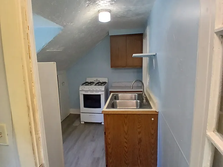 1310 E Broadway St #3 — Photo 6