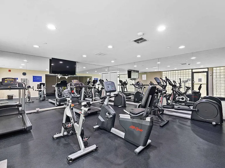 4000 N Ocean Dr #403 — Photo 14