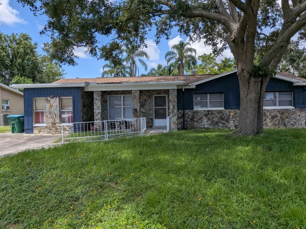 10981 Village Green Ave, Seminole, FL 33772