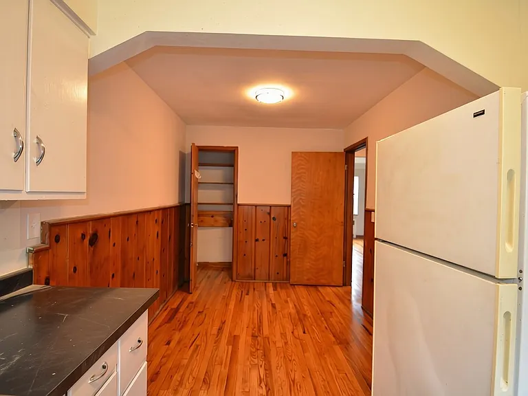 6834 Park Ave — Photo 11