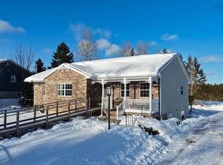 86 Heathview Dr, Coxheath, NS B1R 1S3