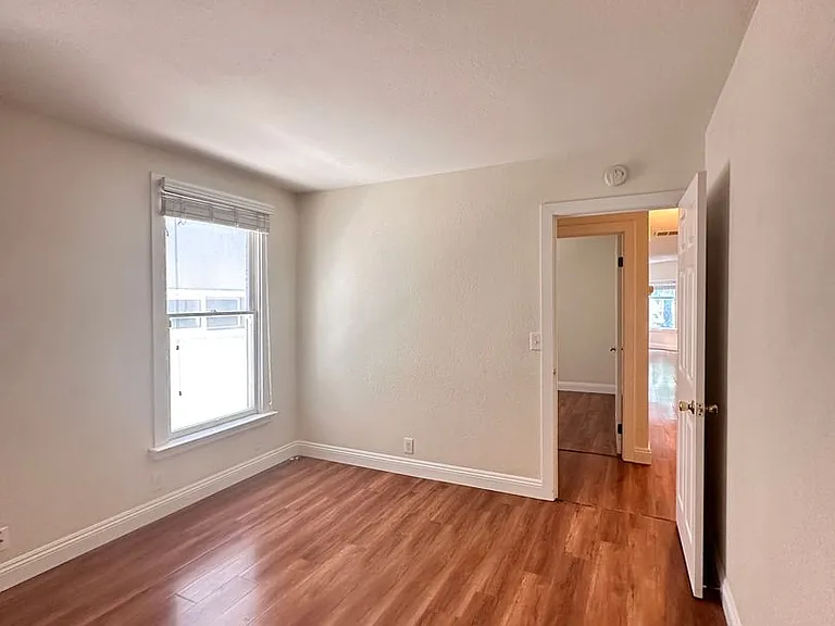 12th & E St 4-Plex — Photo 12