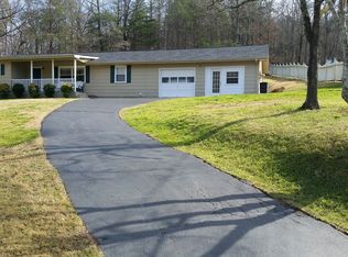216 Jackson Rd, Hixson, TN 37343