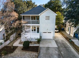 204 82nd St, Virginia Beach, VA 23451