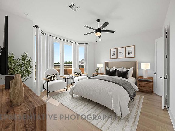 4th image of 112 Lookout Point Dr