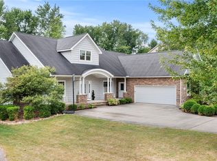 94 Sapphire Ln, Streetsboro, OH 44241