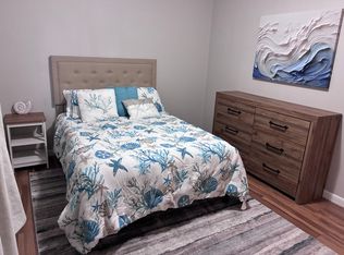 1026 N Jefferson St #B, Lincoln, IL 62656