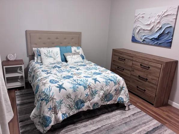 1026 N Jefferson St #B, Lincoln, IL 62656