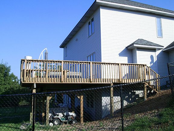 3rd image of 851 Autumn Dr