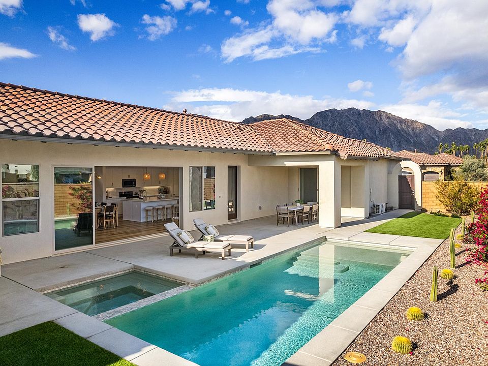 Private Pool and Spa