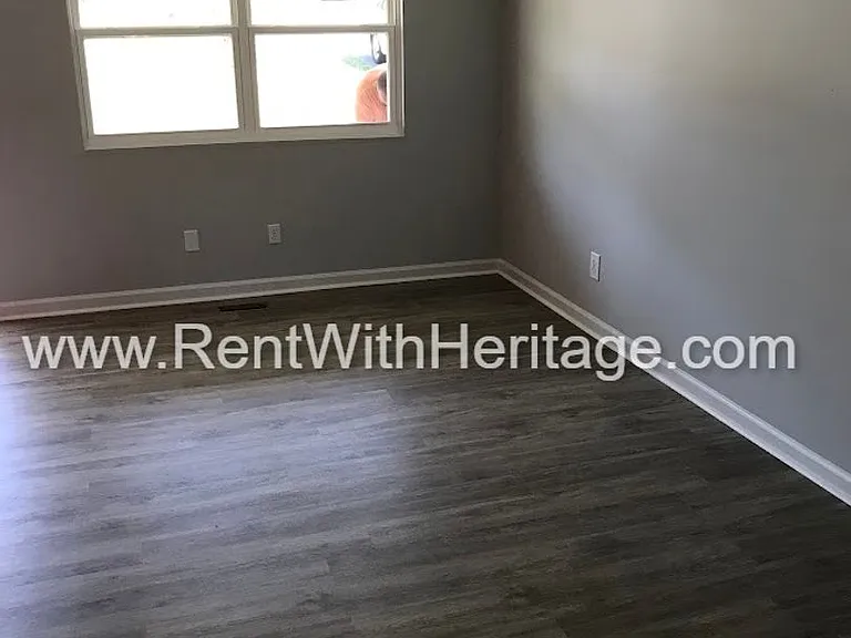 1709 Nutmeg St — Photo 2