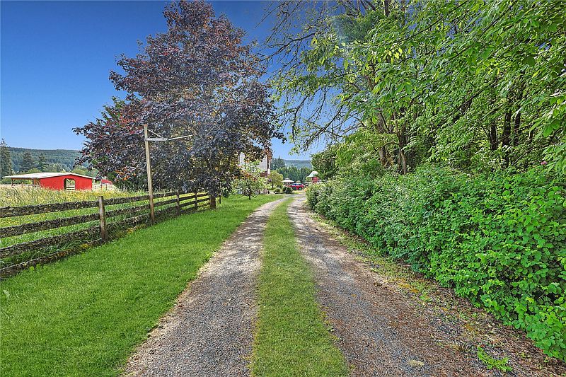 5th image of 447 Boistfort Road