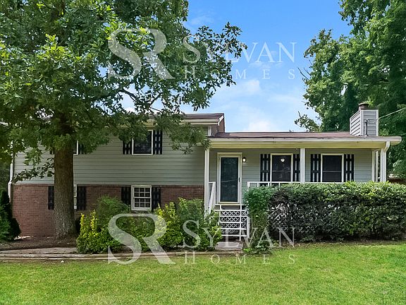 2nd image of 3845 Willowbrook Dr