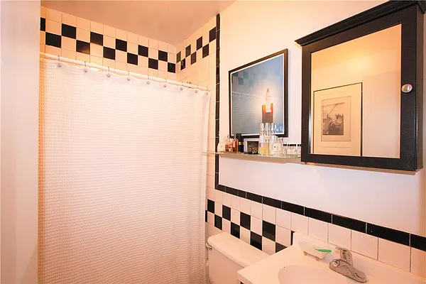 Rented by R New York | media 34