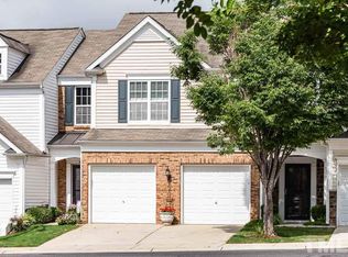 8225 Pilots View Dr, Raleigh, NC 27617