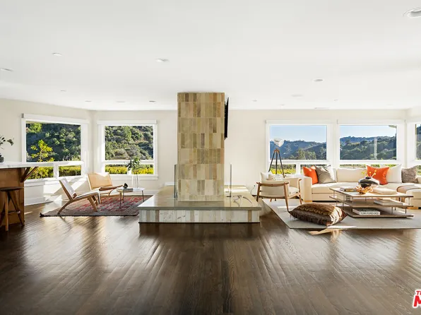 2547 Hutton Dr, Beverly Hills, CA 90210