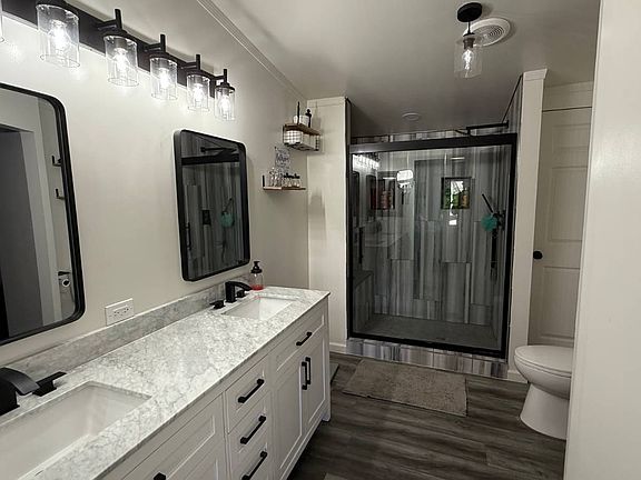 4th image of 108 Cypress St