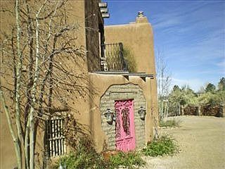 1st image of 320 Kearny Ave APT 3